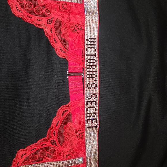 Victoria Secret - Picture 7 of 15